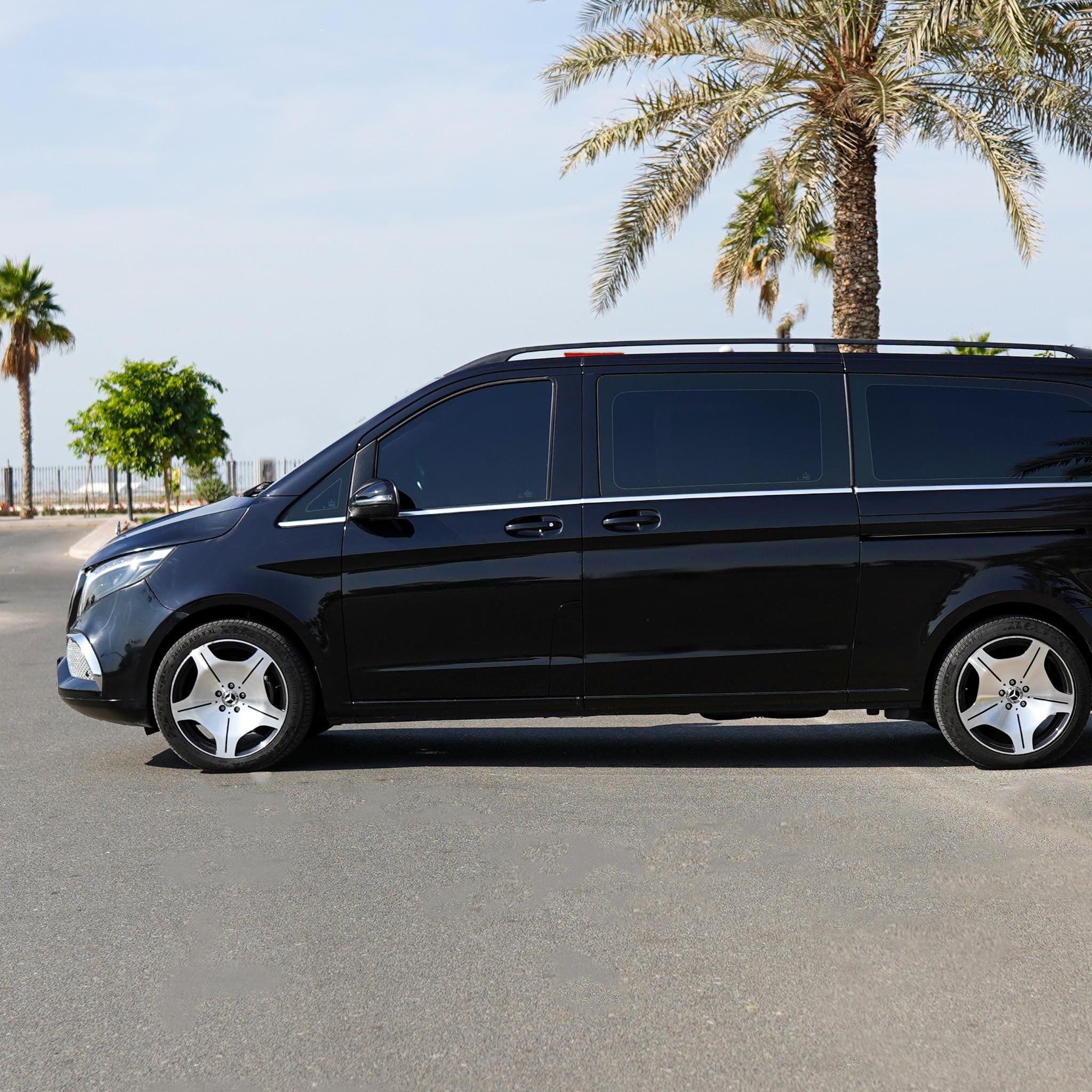Minivan Dubai